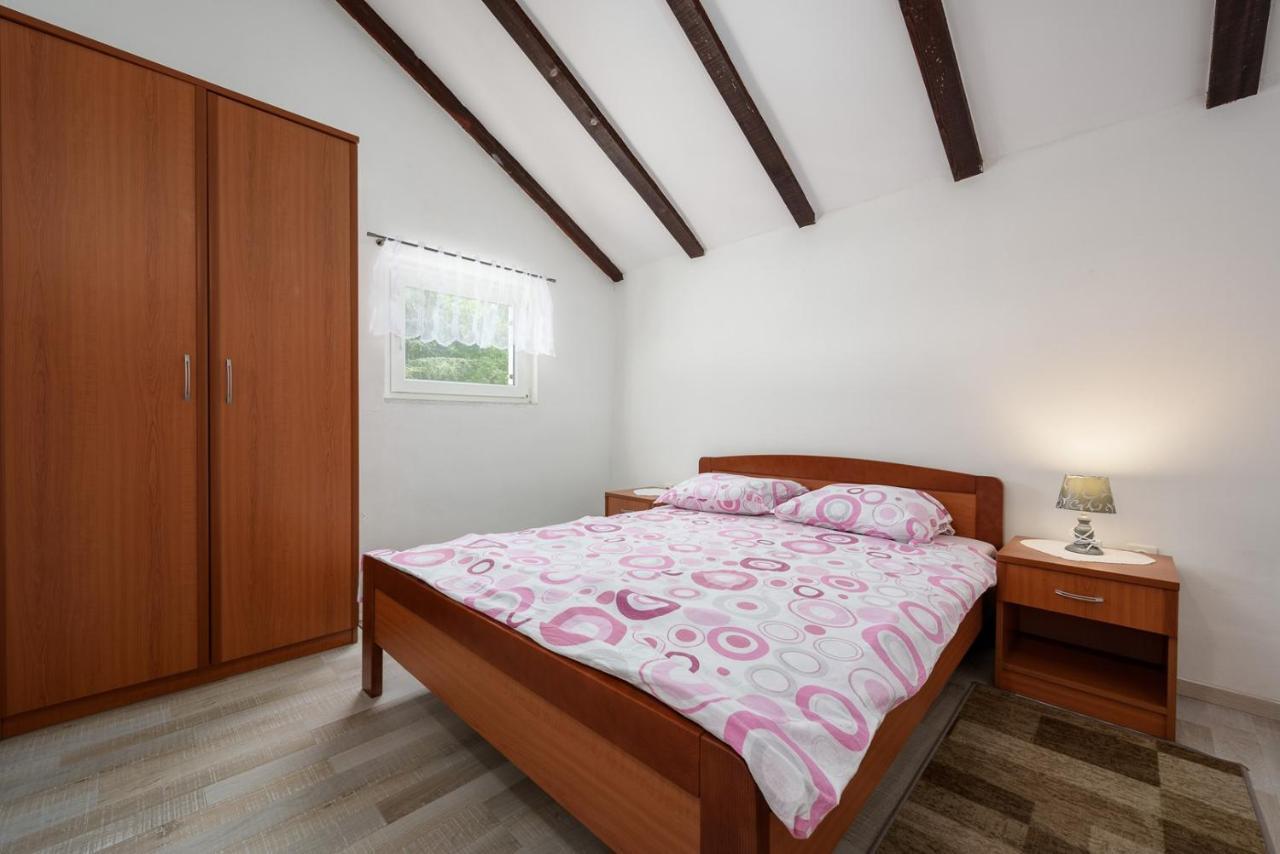 Amore House With Apartment Umag Exterior photo